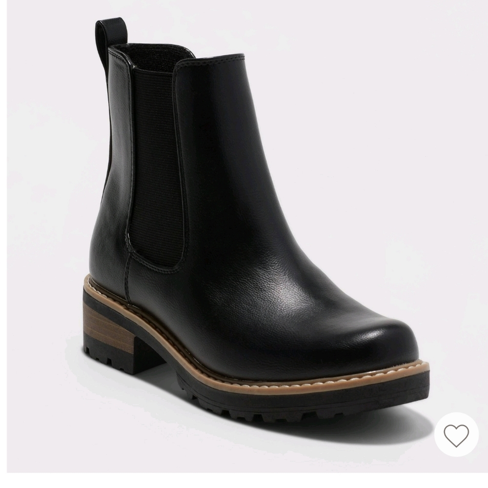 Universal Thread Celina Chelsea Boots